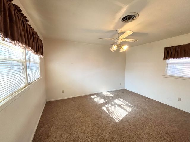 1601 Avenue F, Abernathy, TX 79311