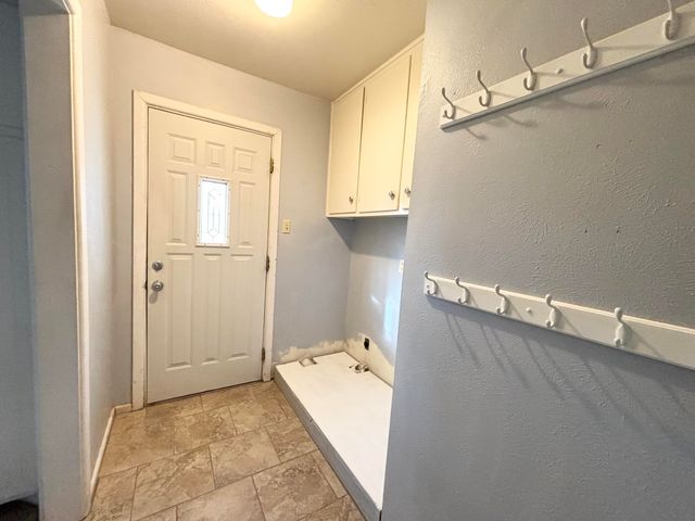 1601 Avenue F, Abernathy, TX 79311