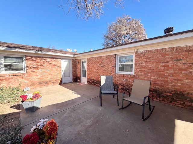 1601 Avenue F, Abernathy, TX 79311