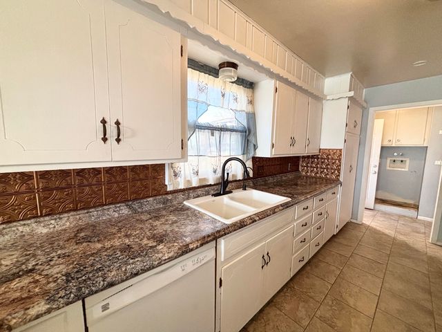 1601 Avenue F, Abernathy, TX 79311