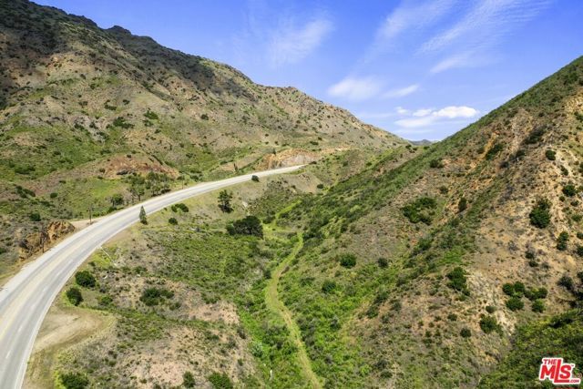 1 Kanan Rd, Agoura Hills, CA 91301