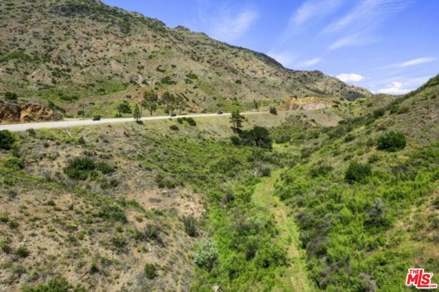 1 Kanan Rd, Agoura Hills, CA 91301