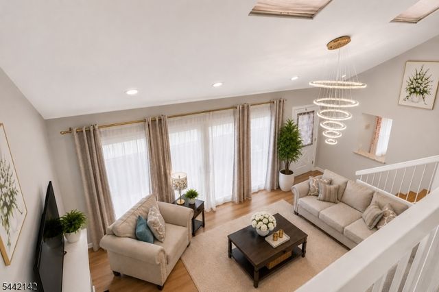 4143 Bloomingdale Dr, Hillsborough Twp., NJ 08844
