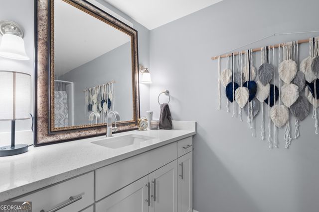 180 Southern Shores Road, Jackson, GA 30233