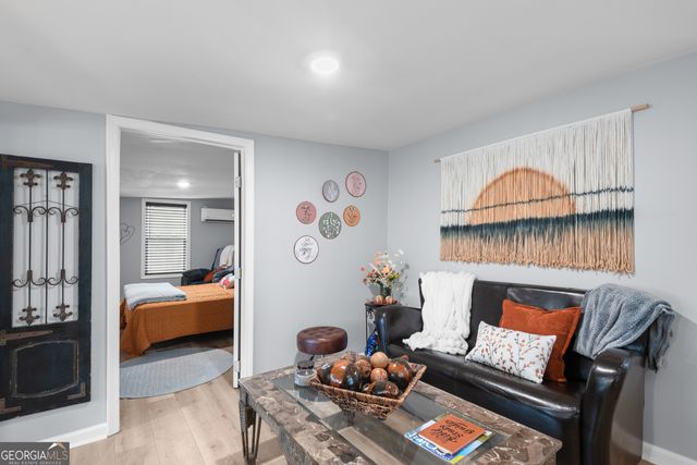 180 Southern Shores Road, Jackson, GA 30233