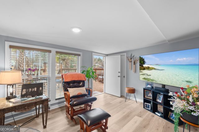 180 Southern Shores Road, Jackson, GA 30233