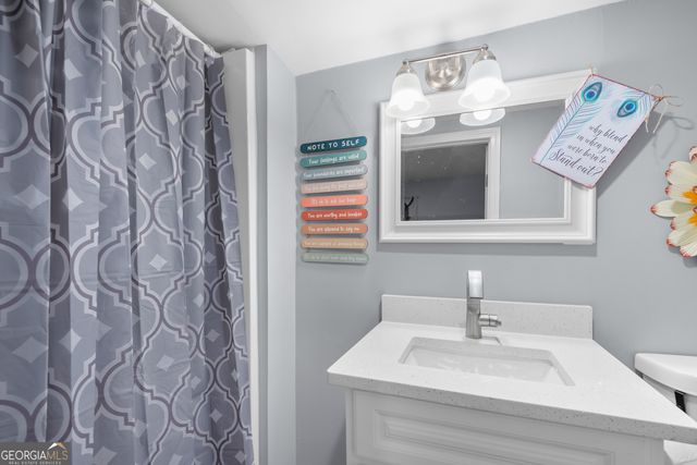 180 Southern Shores Road, Jackson, GA 30233