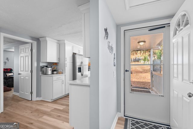 180 Southern Shores Road, Jackson, GA 30233