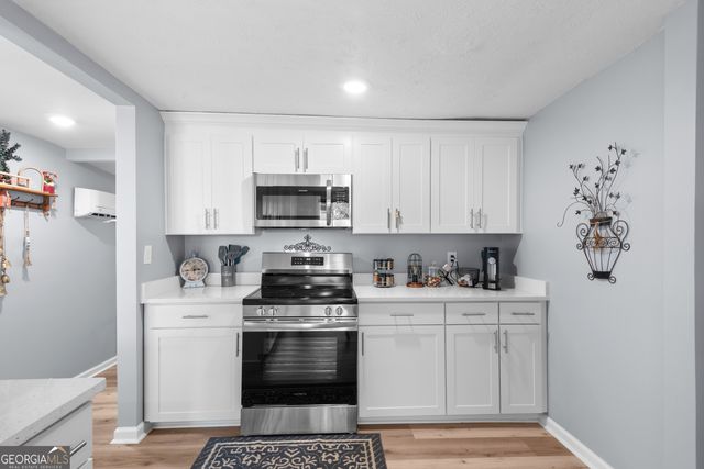 180 Southern Shores Road, Jackson, GA 30233