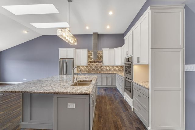 6135 S Dune Harbor Drive, Portage, IN 46368