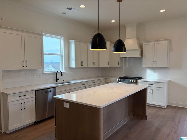 305 CEDAR GROVE COURT, Alabaster, AL 35114