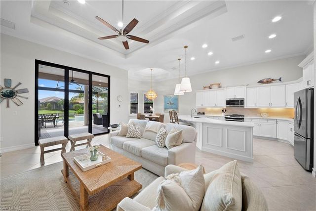 6522 Roma WAY, Naples, FL 34113