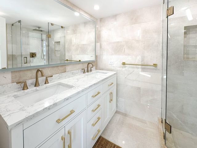 4800 Bayview Drive 503, Fort Lauderdale, FL 33308