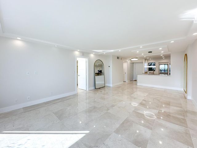 4800 Bayview Drive 503, Fort Lauderdale, FL 33308