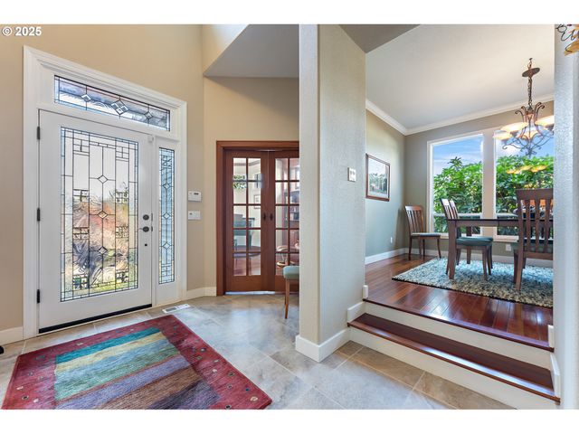 6730 Sw AMBER Ln, Portland, OR 97225