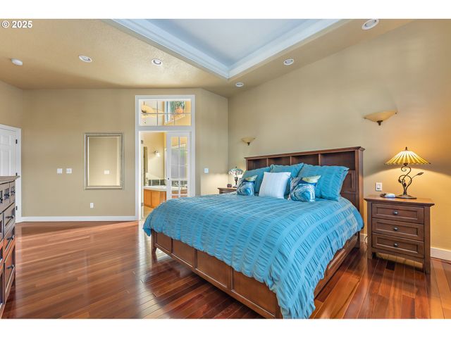 6730 Sw AMBER Ln, Portland, OR 97225