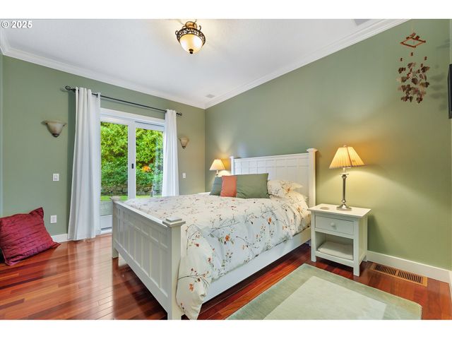 6730 Sw AMBER Ln, Portland, OR 97225