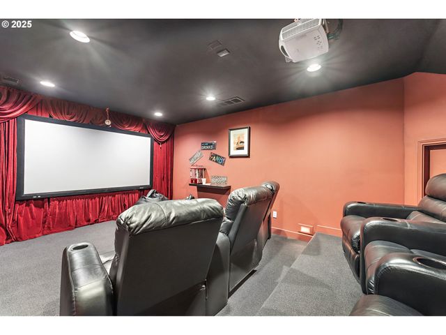 6730 Sw AMBER Ln, Portland, OR 97225
