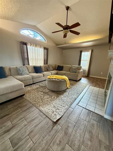 1201 Burkett CIR, Cameron, TX 76520