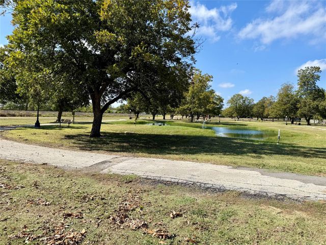 1201 Burkett CIR, Cameron, TX 76520