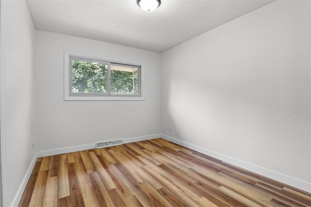 3815 Walton Drive, Lansing, MI 48910