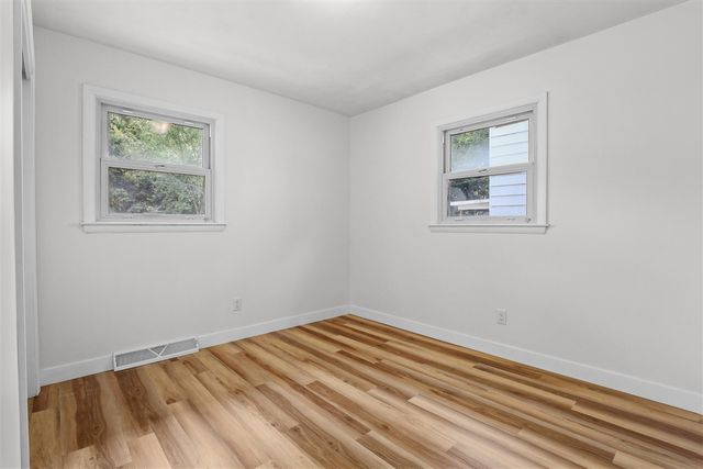 3815 Walton Drive, Lansing, MI 48910