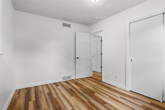 3815 Walton Drive, Lansing, MI 48910