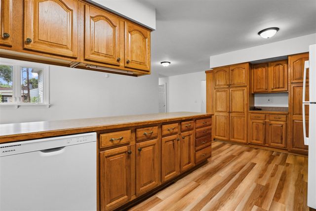 3815 Walton Drive, Lansing, MI 48910