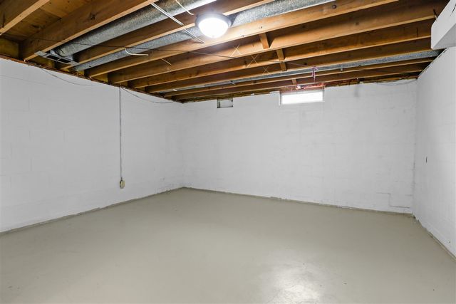 3815 Walton Drive, Lansing, MI 48910