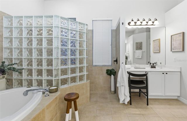 19321 WIND DANCER STREET, Lutz, FL 33558