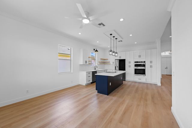 8245 Marsala Way, Boynton Beach, FL 33472