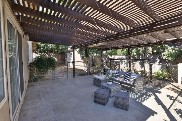 125 Sugar Maple Drive, San Jose, CA 95136