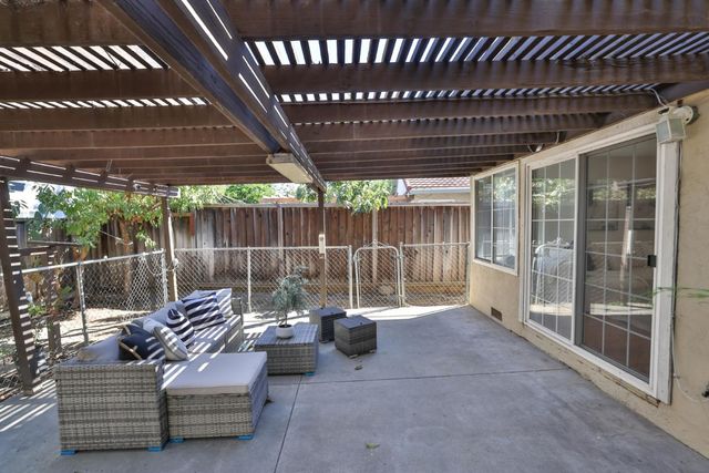 125 Sugar Maple Drive, San Jose, CA 95136
