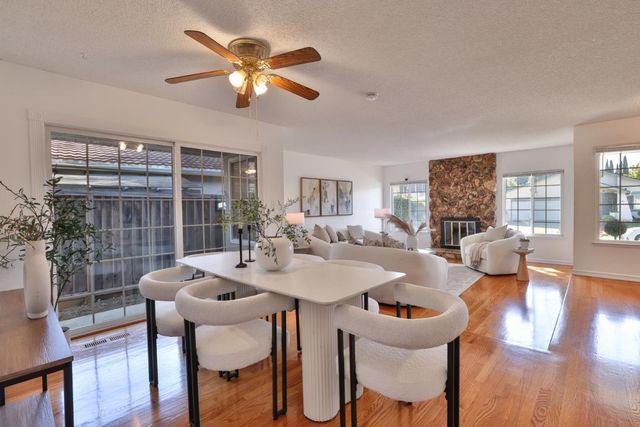 125 Sugar Maple Drive, San Jose, CA 95136