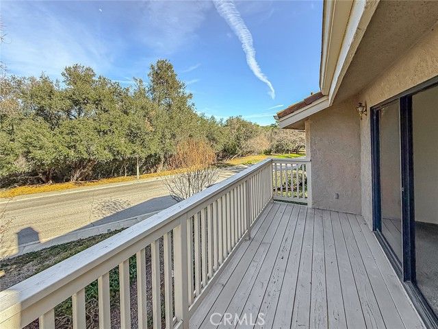 230 Via Del Caballo, Oak Park, CA 91377