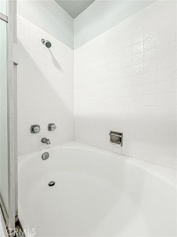 230 Via Del Caballo, Oak Park, CA 91377