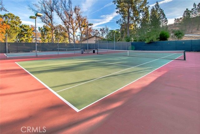 230 Via Del Caballo, Oak Park, CA 91377