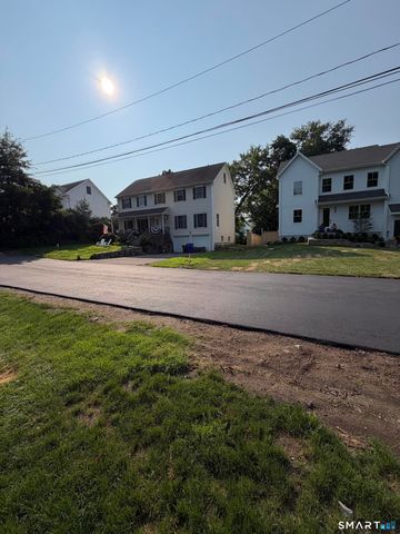 25 Bauer Pl Extension, Westport, CT 06880