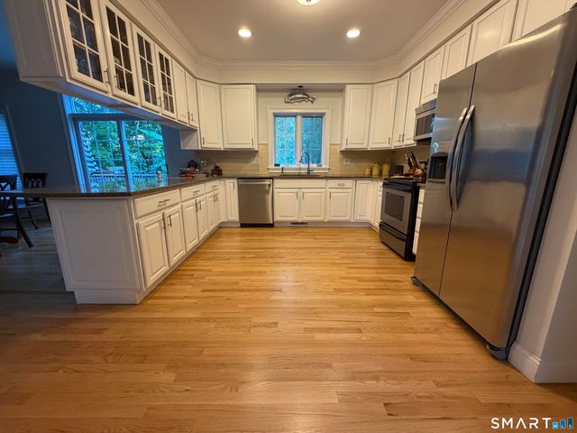 25 Bauer Pl Extension, Westport, CT 06880