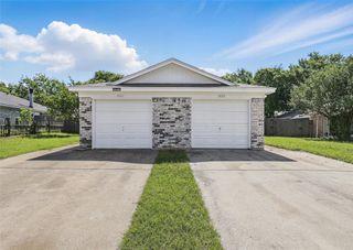 1021 Irene Street, Burleson, TX 76028