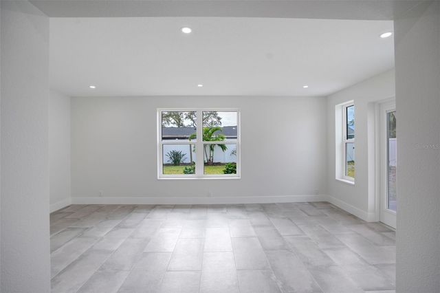 5528 BRIARCLIFF DRIVE, Sarasota, FL 34232