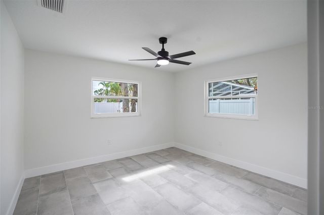 5528 BRIARCLIFF DRIVE, Sarasota, FL 34232