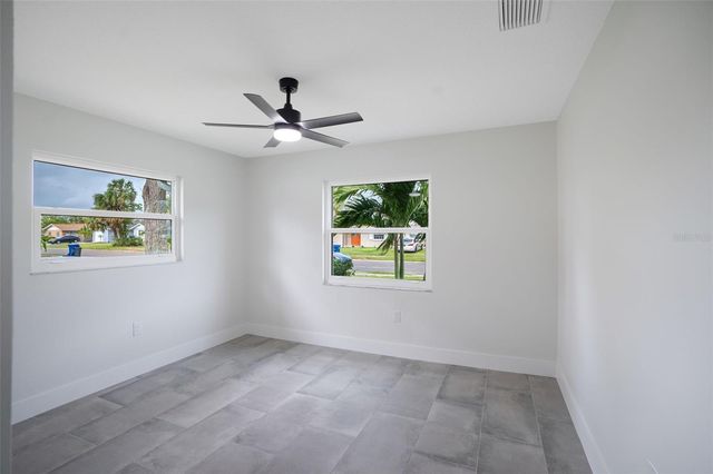 5528 BRIARCLIFF DRIVE, Sarasota, FL 34232