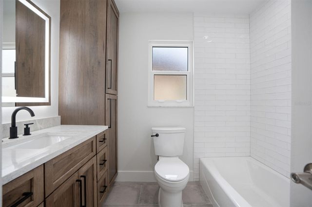 5528 BRIARCLIFF DRIVE, Sarasota, FL 34232