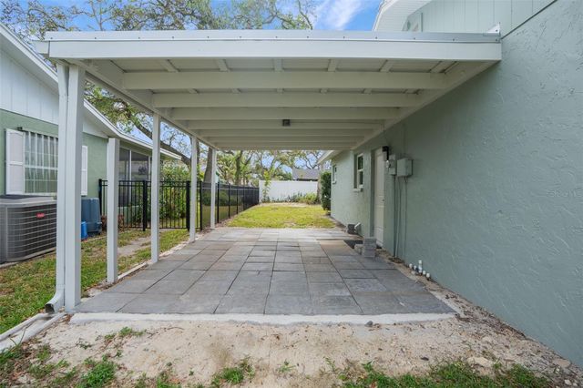 5528 BRIARCLIFF DRIVE, Sarasota, FL 34232