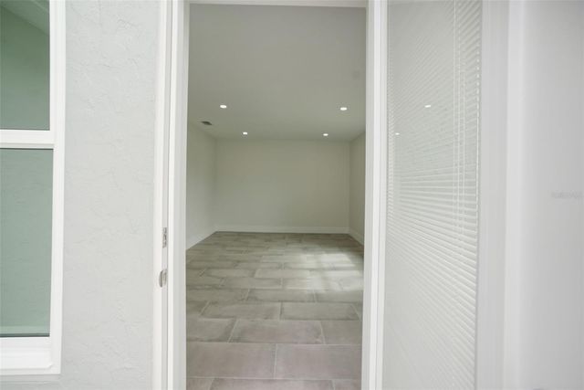 5528 BRIARCLIFF DRIVE, Sarasota, FL 34232