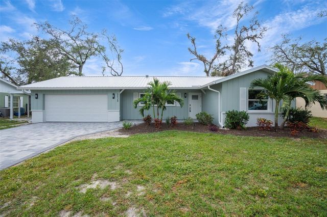 5528 BRIARCLIFF DRIVE, Sarasota, FL 34232