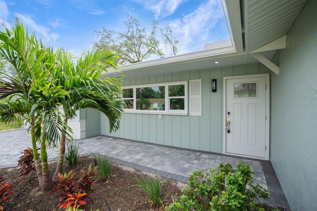 5528 BRIARCLIFF DRIVE, Sarasota, FL 34232