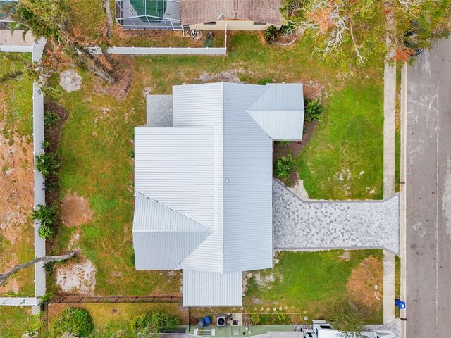 5528 BRIARCLIFF DRIVE, Sarasota, FL 34232