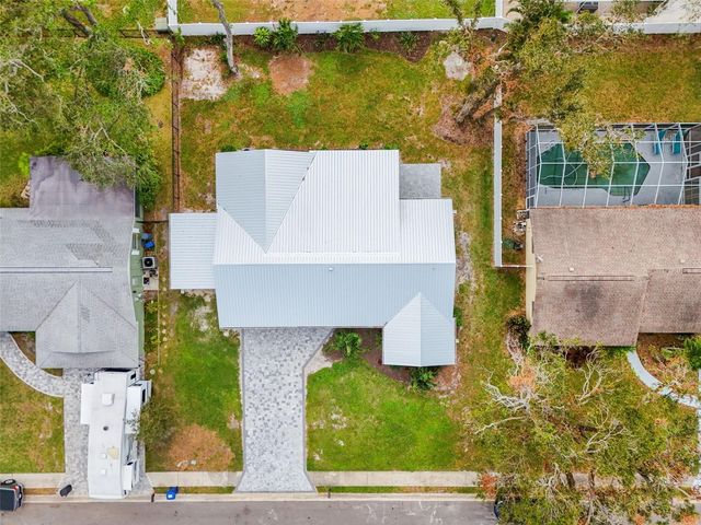 5528 BRIARCLIFF DRIVE, Sarasota, FL 34232